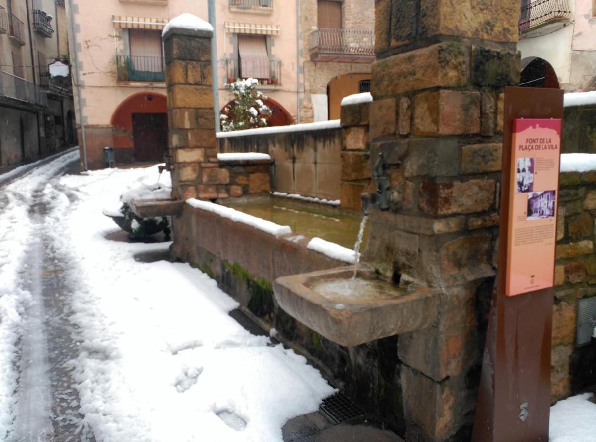 Estudios Casa Lola De Talarn Luaran gambar