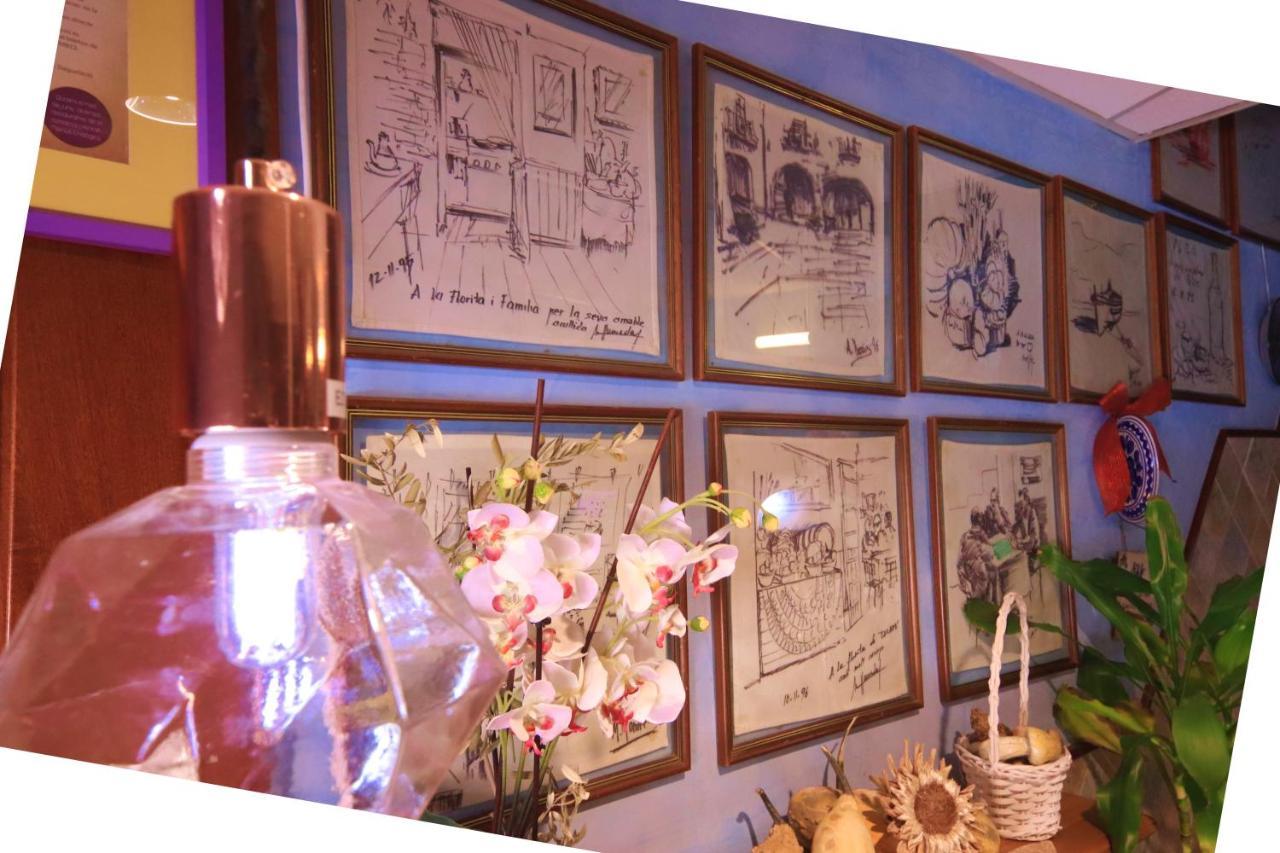 Estudios Casa Lola De Talarn Luaran gambar