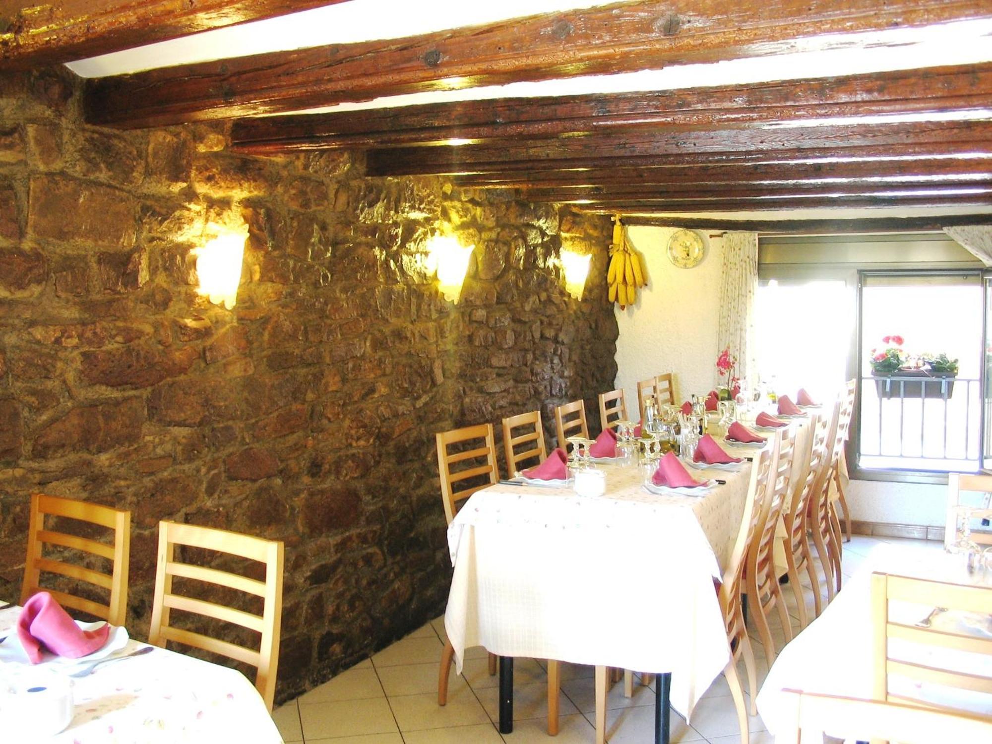 Estudios Casa Lola De Talarn Luaran gambar