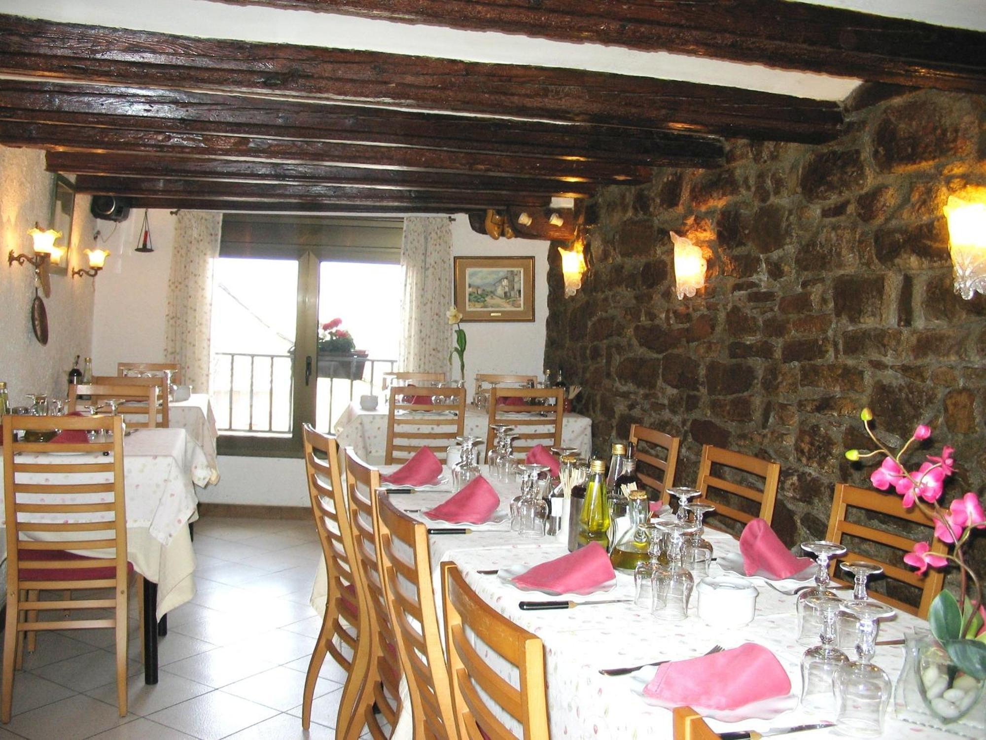 Estudios Casa Lola De Talarn Luaran gambar